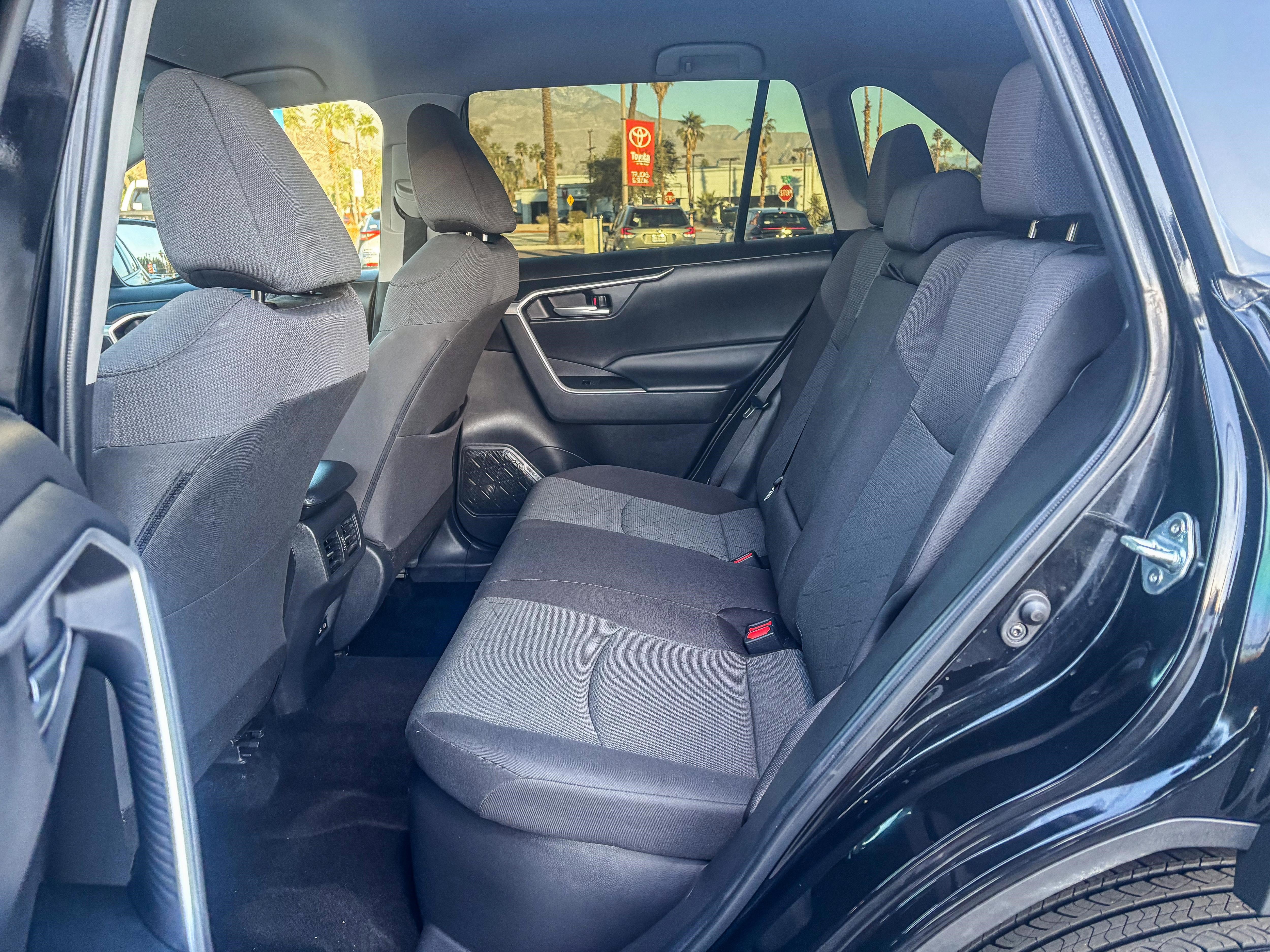 Used 2024 Toyota RAV4 AWD Hybrid image 21