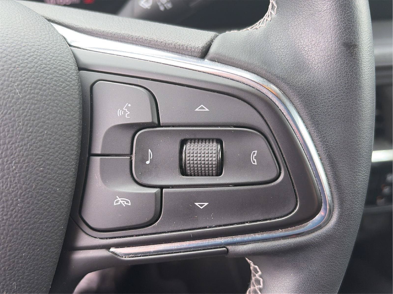 Certified 2024 Buick Encore GX Preferred w/ Comfort Package FWD image 25