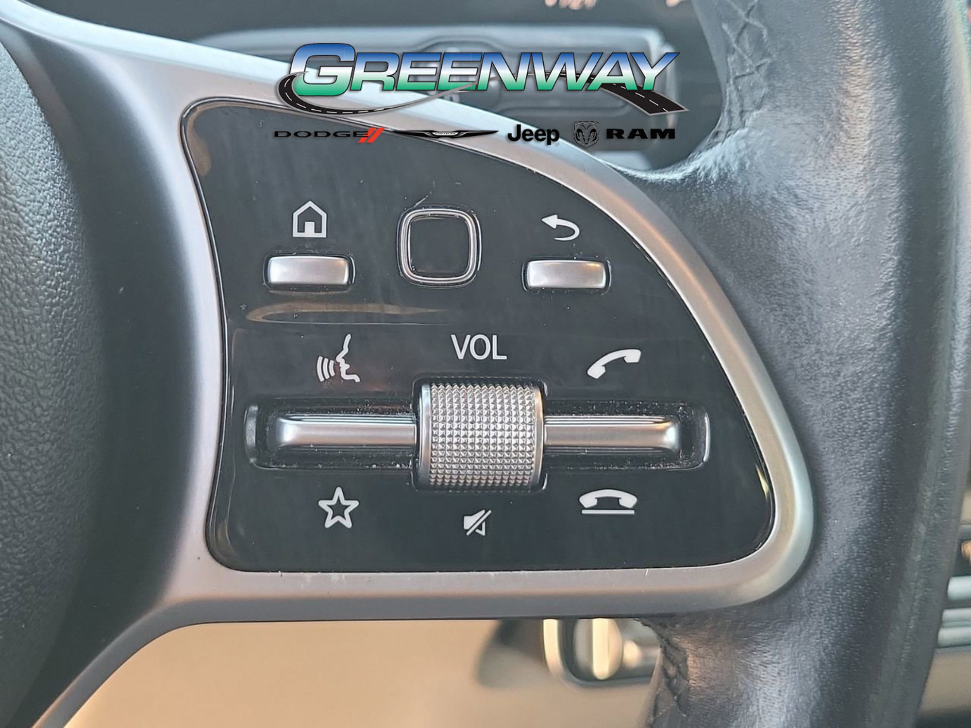 Used 2022 Mercedes-Benz GLB 250 image 26