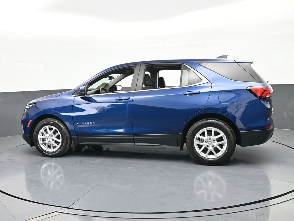 Used 2023 Chevrolet Equinox LT image 3