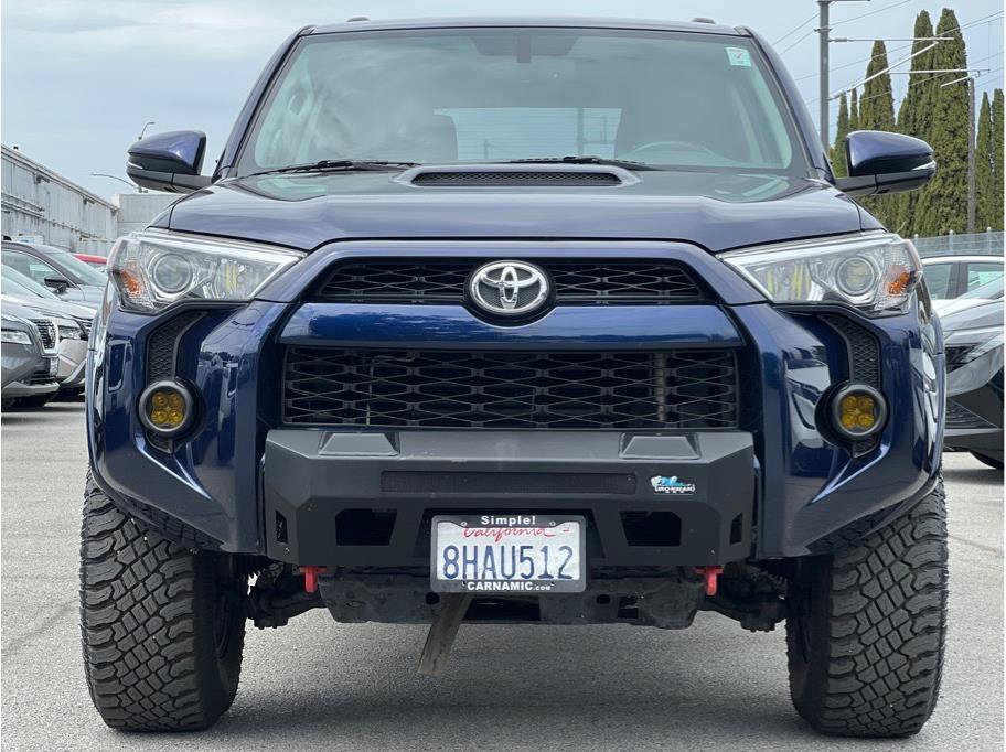 Used 2019 Toyota 4Runner TRD Off-Road Premium AWD/4WD image 2