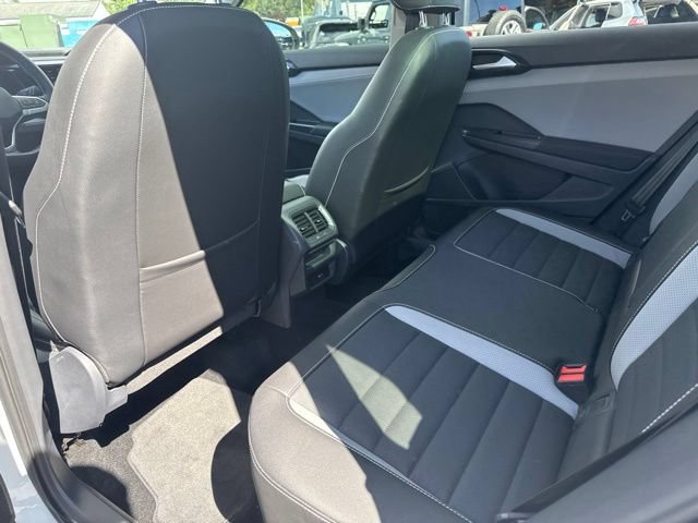Used 2023 Volkswagen Taos SEL AWD/4WD image 16