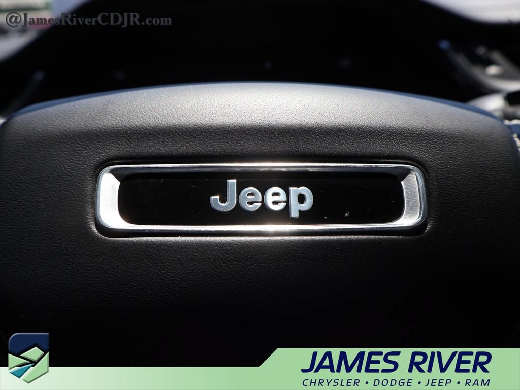 Used 2022 Jeep Grand Cherokee L Overland w/ Luxury Tech Group IV AWD/4WD image 29