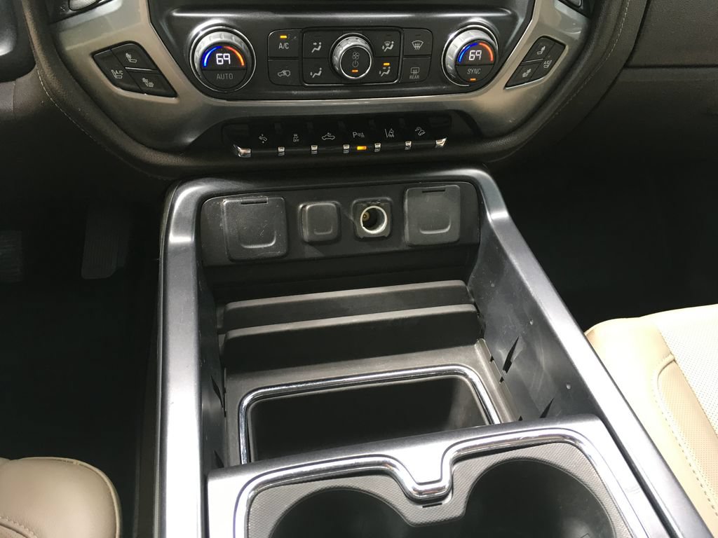 Used 2015 Chevrolet Silverado 1500 LTZ Z71 w/ LTZ Plus Package AWD/4WD image 18