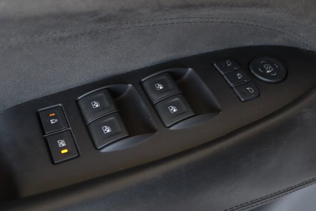 Used 2017 Cadillac Escalade Platinum image 23