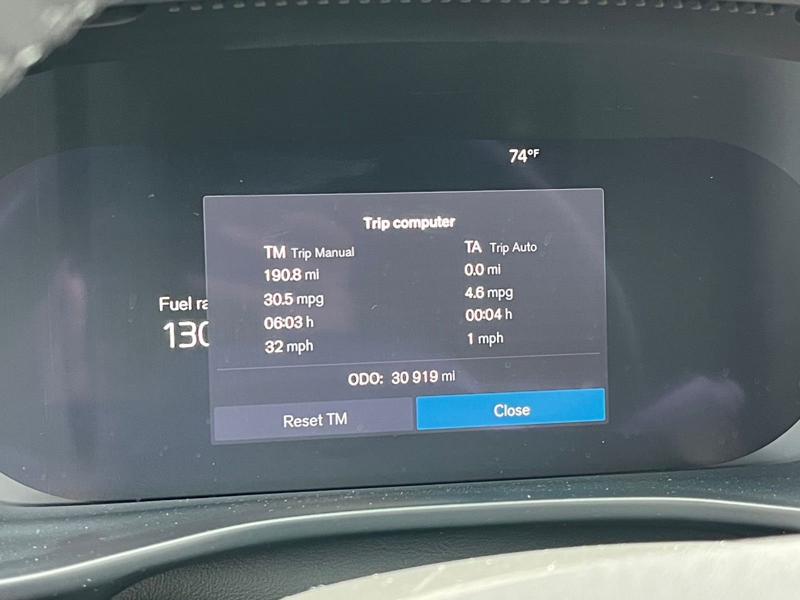 Used 2024 Volvo XC40 B5 Core image 36