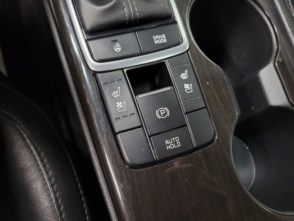 Used 2020 Kia Optima Premium image 17