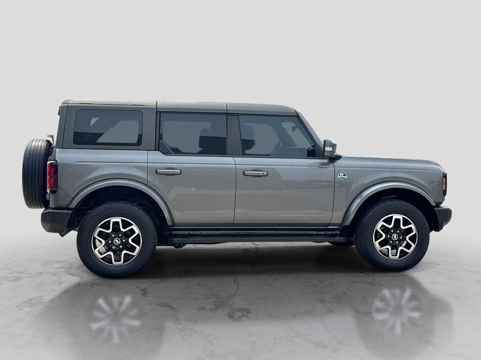 Used 2022 Ford Bronco Outer Banks AWD/4WD image 7