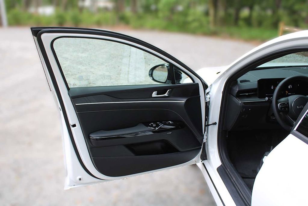 New 2025 Kia K5 GT-Line w/ GT-Line Premium Package image 18