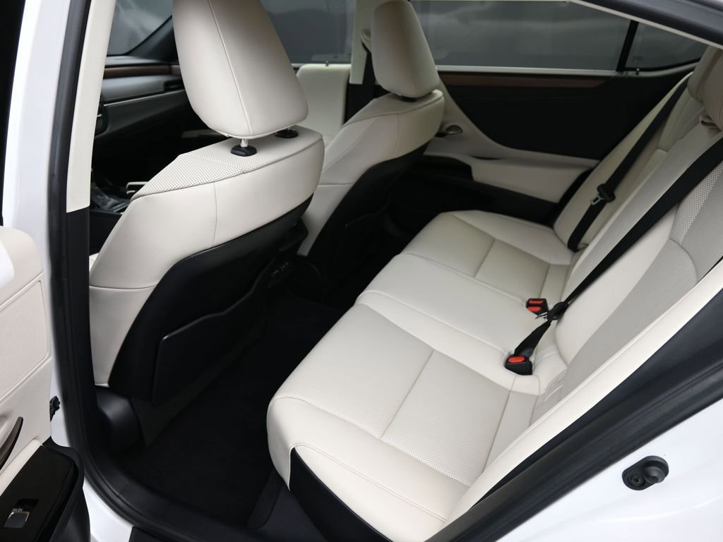 Used 2023 Lexus ES 350 w/ Premium Package image 12
