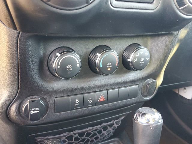 Used 2018 Jeep Wrangler Unlimited Sport w/ Connectivity Group image 23