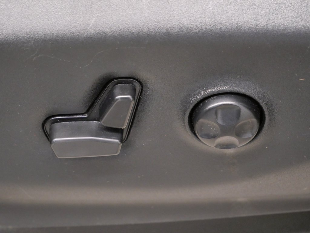 Certified 2017 Chrysler Pacifica Touring-L FWD image 19