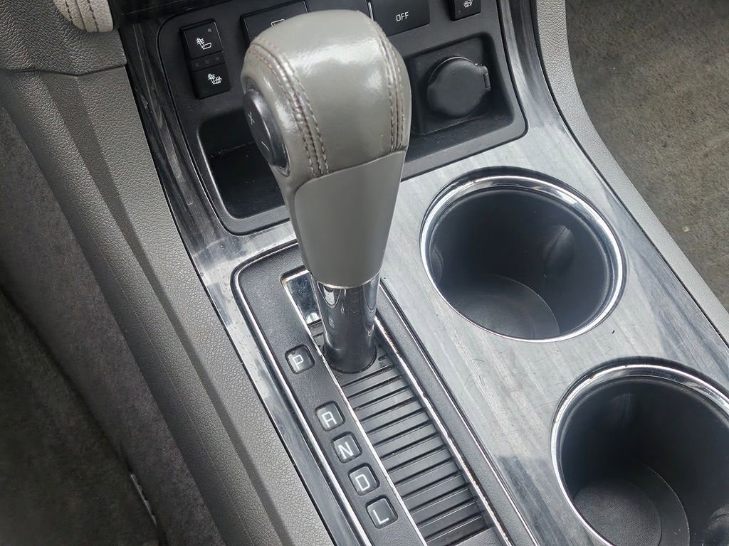 Used 2014 Chevrolet Traverse LT image 20