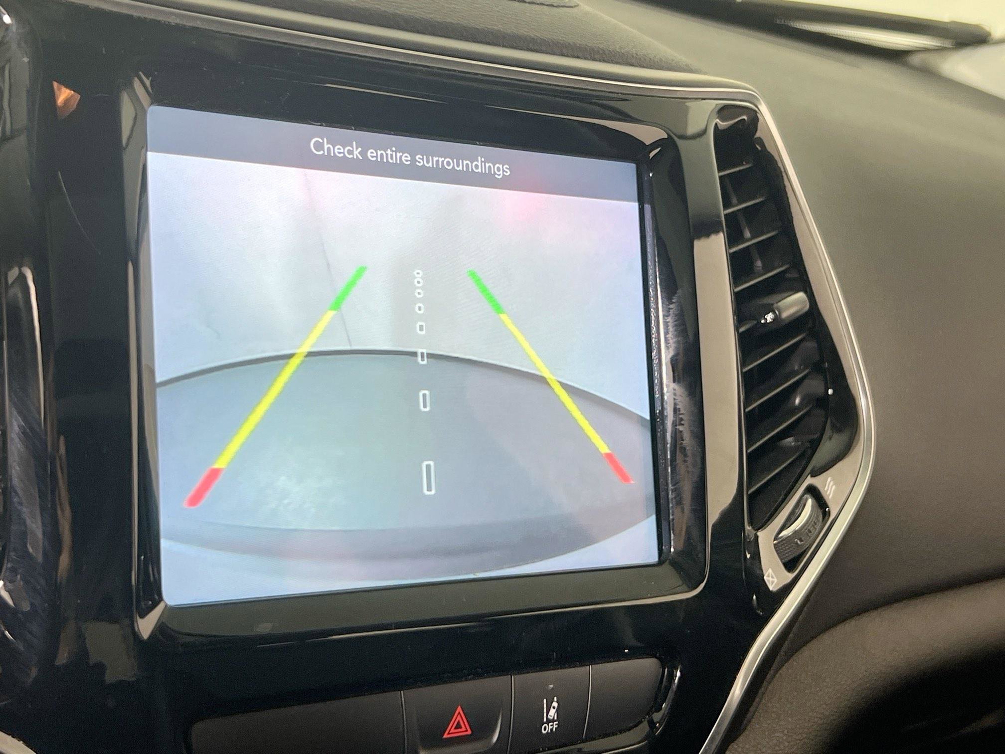 Used 2022 Jeep Cherokee Limited image 13