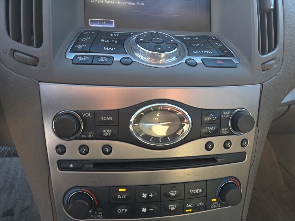 Used 2010 INFINITI G37 x w/ Premium Pkg image 18