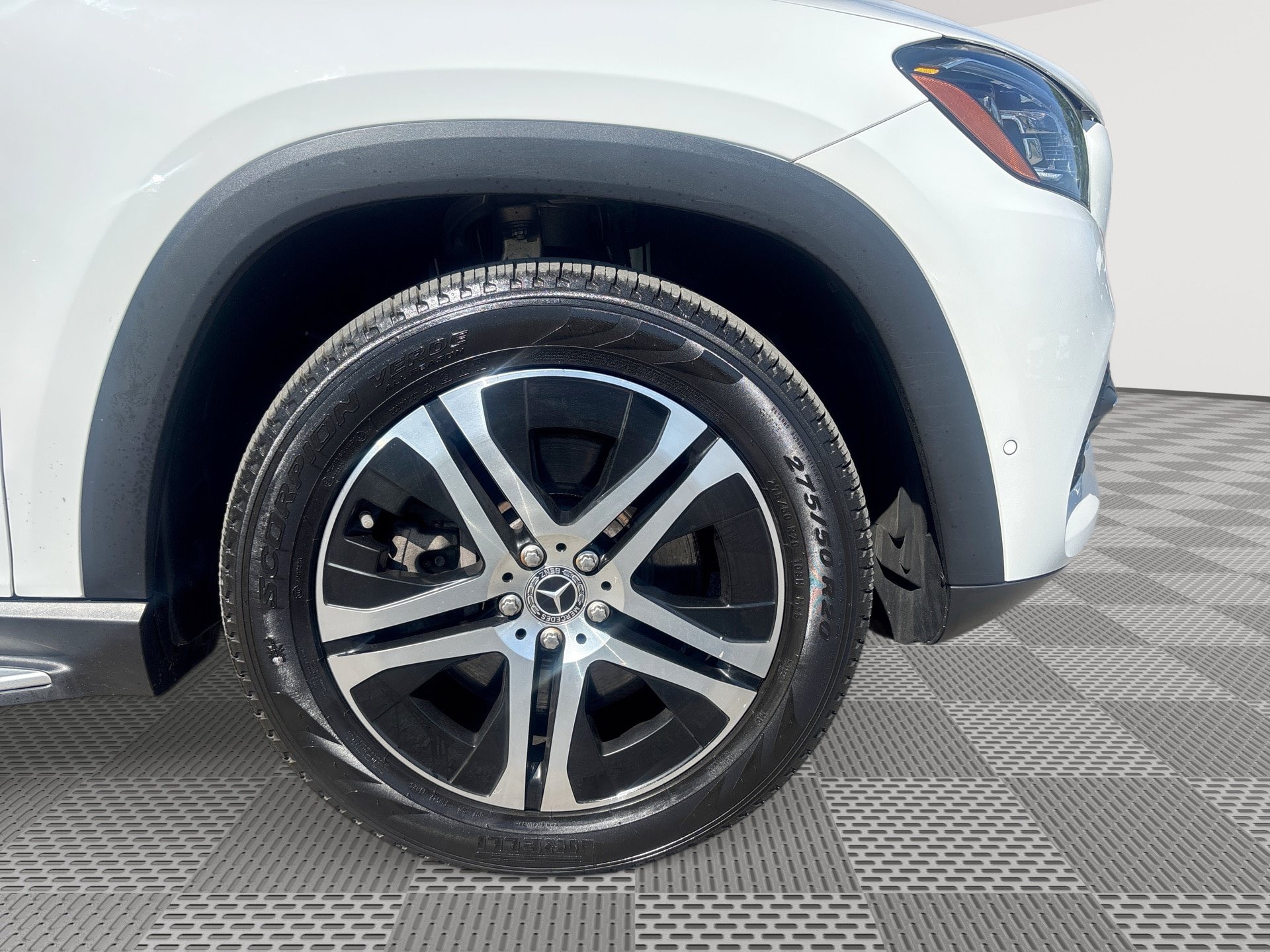 Used 2020 Mercedes-Benz GLS 450 4MATIC w/ Convenience Package image 31