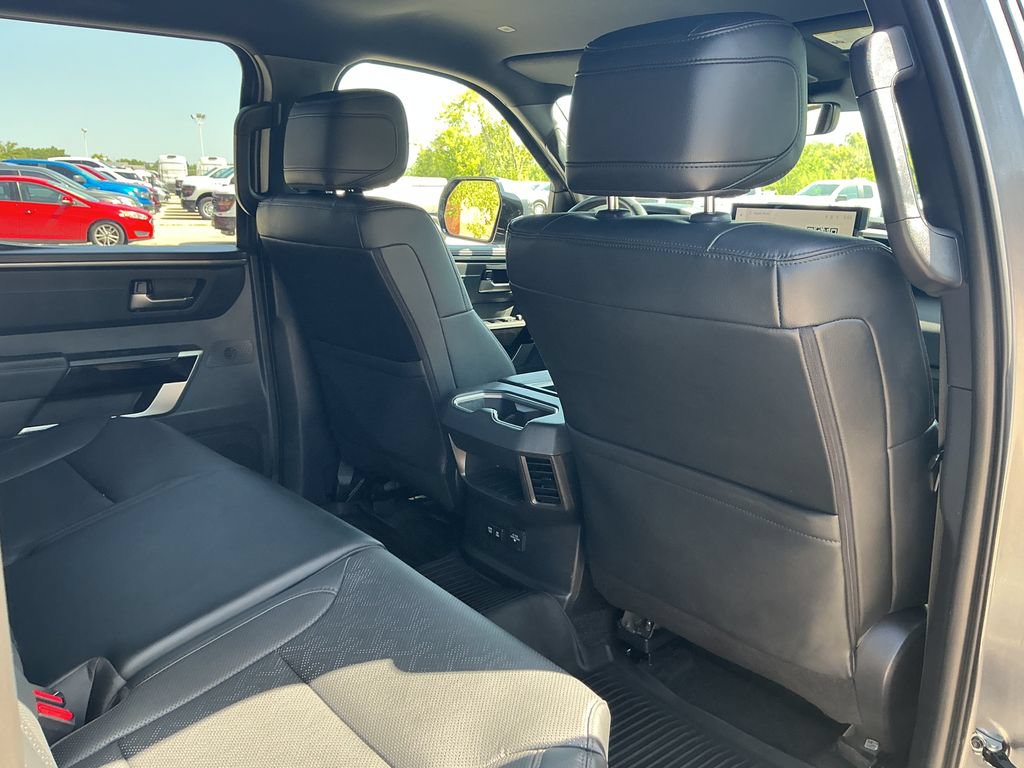 Used 2025 Toyota Tundra Limited AWD/4WD image 24