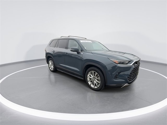 Used 2024 Toyota Grand Highlander Platinum image 2