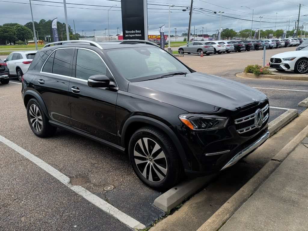 Used 2025 Mercedes-Benz GLE 350 4MATIC image 2