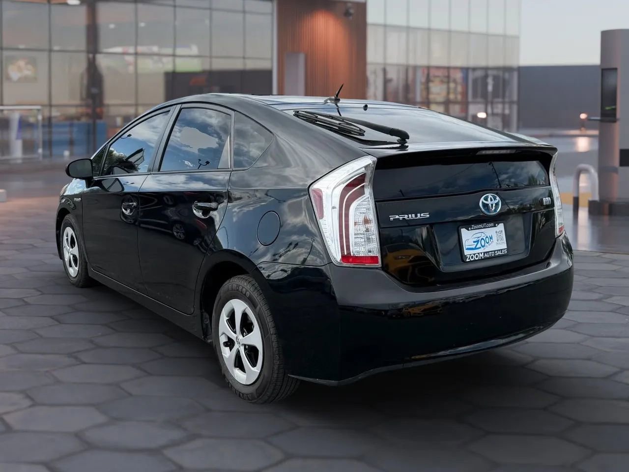Used 2014 Toyota Prius Two image 6