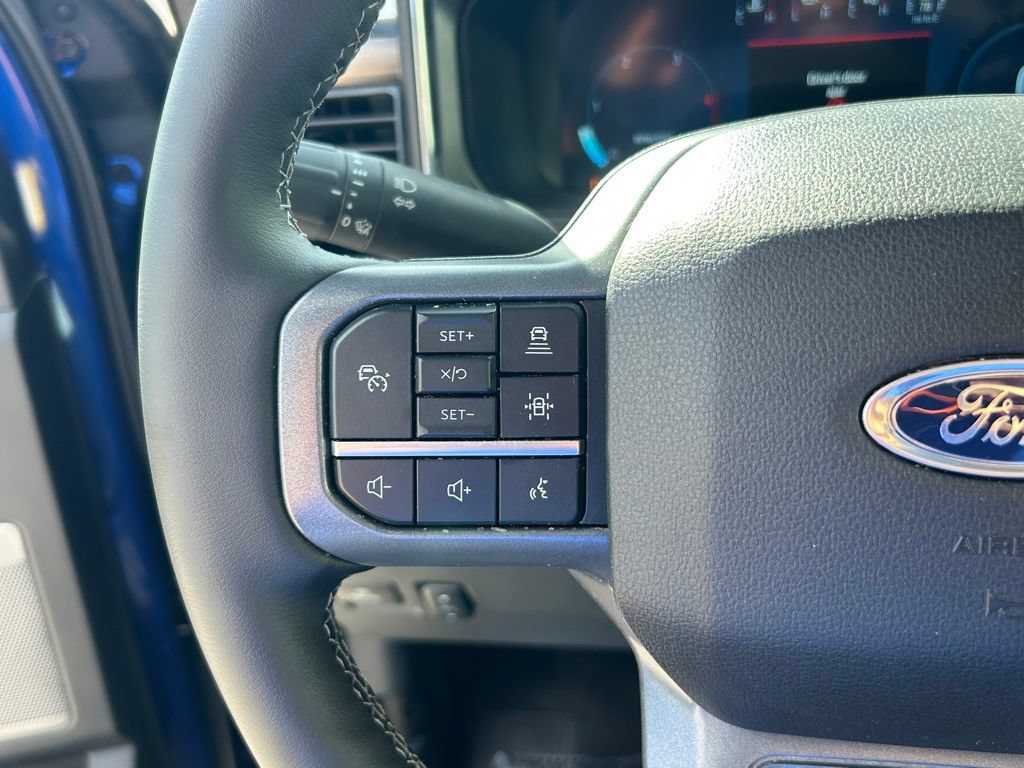 New 2026 Ford F250 Lariat w/ Black Appearance Package AWD/4WD image 42