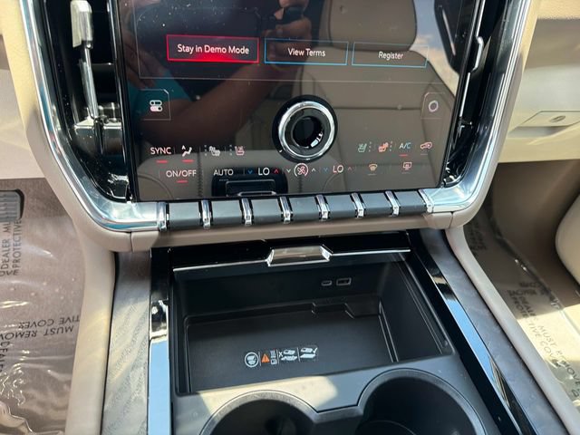 New 2026 GMC Yukon XL Denali w/ Denali Reserve Package AWD/4WD image 25