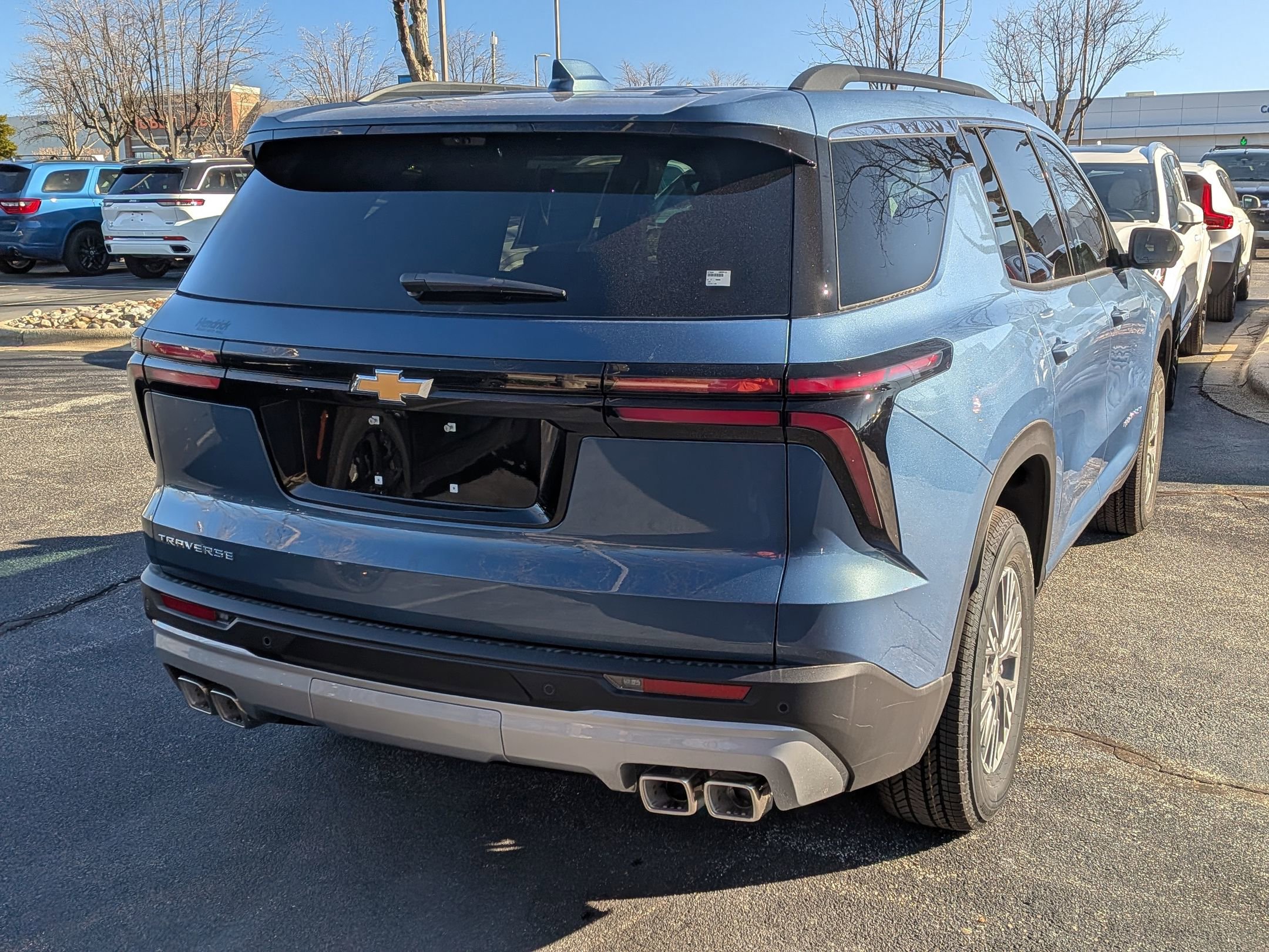 New 2026 Chevrolet Traverse LT w/ Driver Confidence Package FWD image 8
