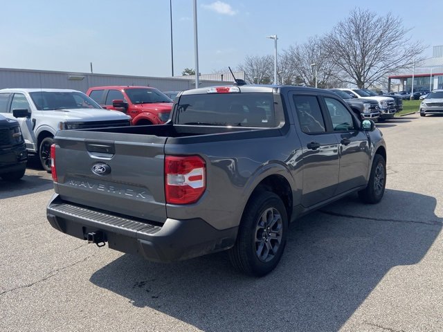 Used 2025 Ford Maverick XLT w/ Equipment Group 301A image 3