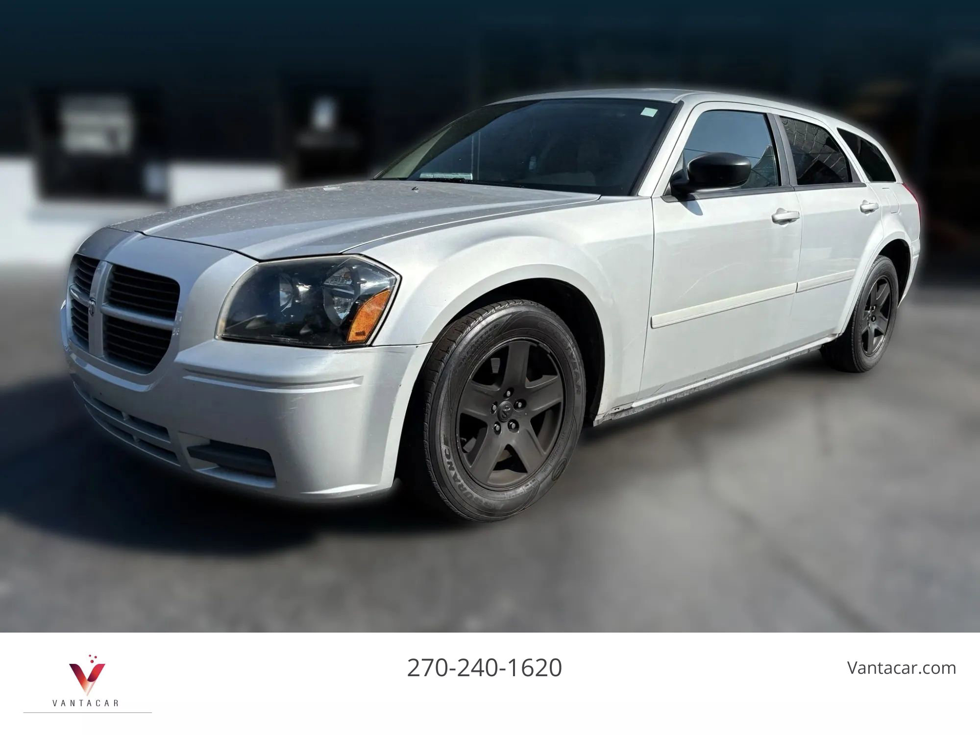 Used 2005 Dodge Magnum SE