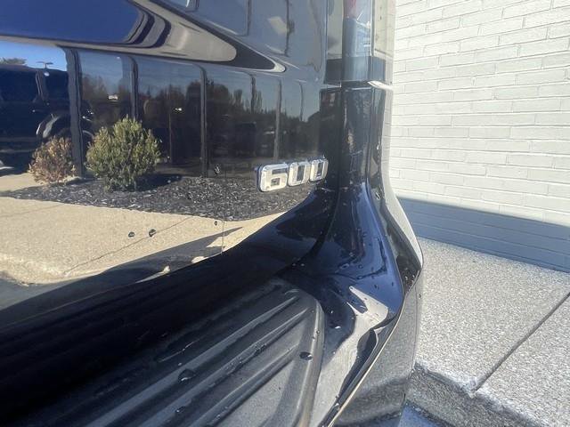 Used 2021 Cadillac Escalade ESV Premium Luxury Platinum image 8