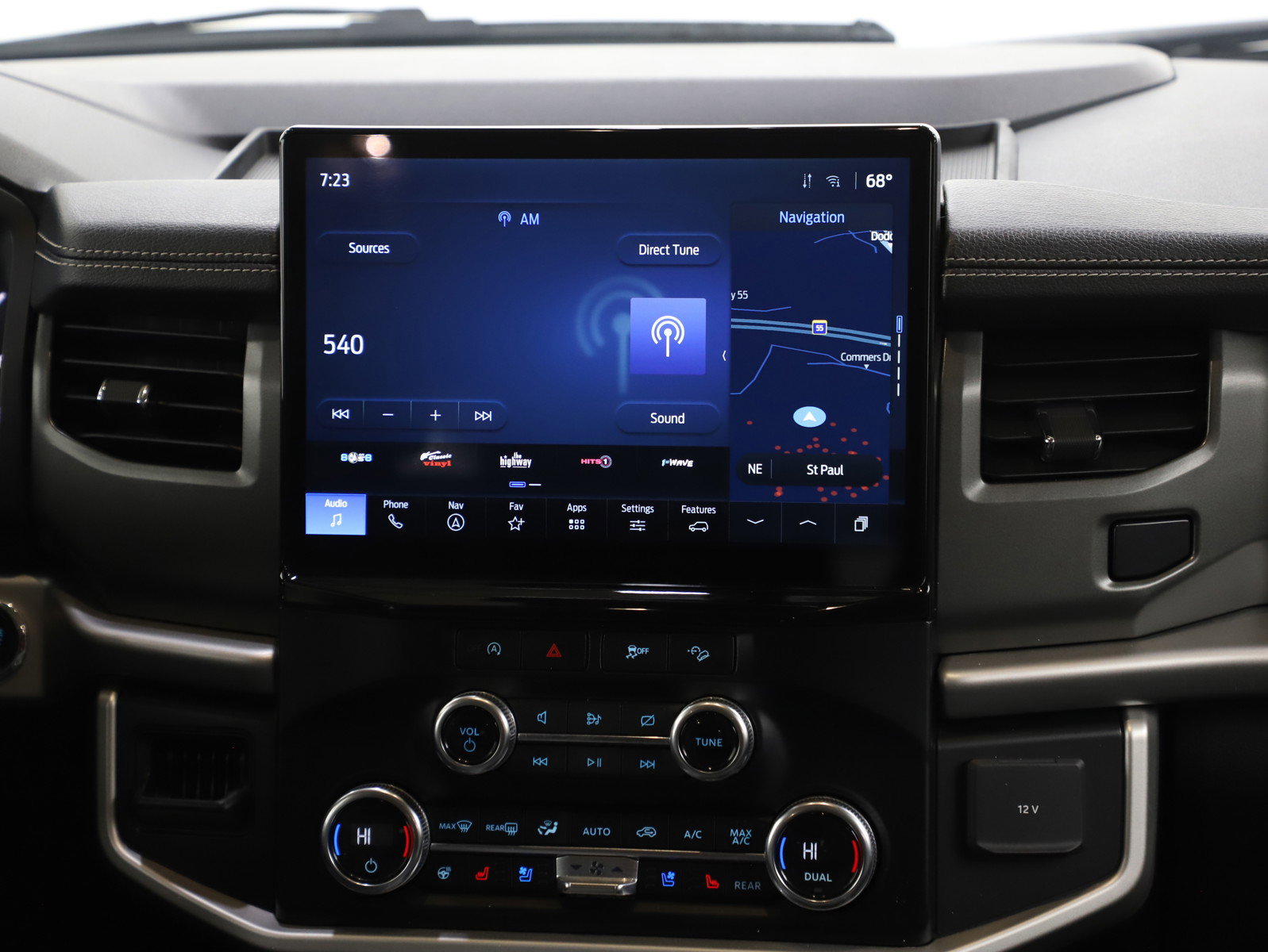 Used 2024 Ford Expedition Max XLT image 16