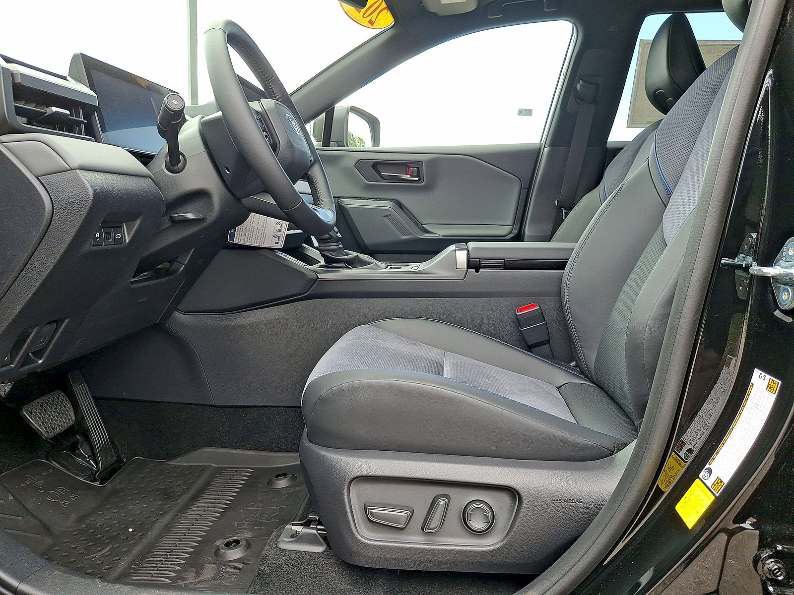 New 2026 Toyota RAV4 XSE AWD/4WD image 14