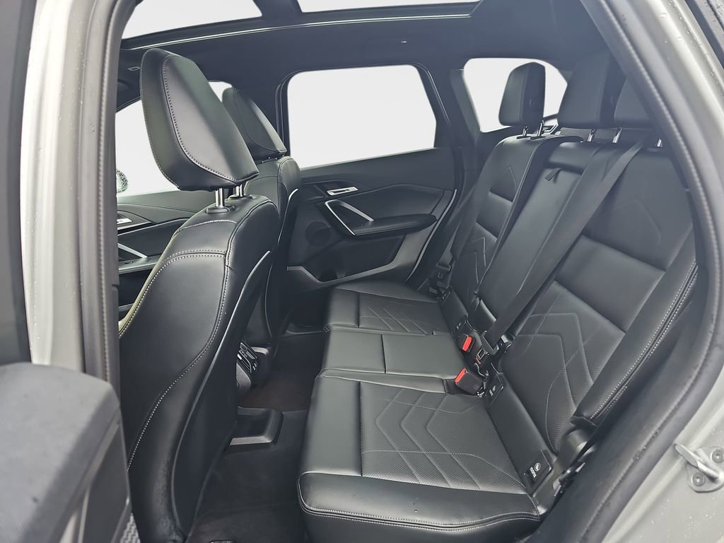 Used 2025 BMW X1 xDrive28i w/ Convenience Package image 16