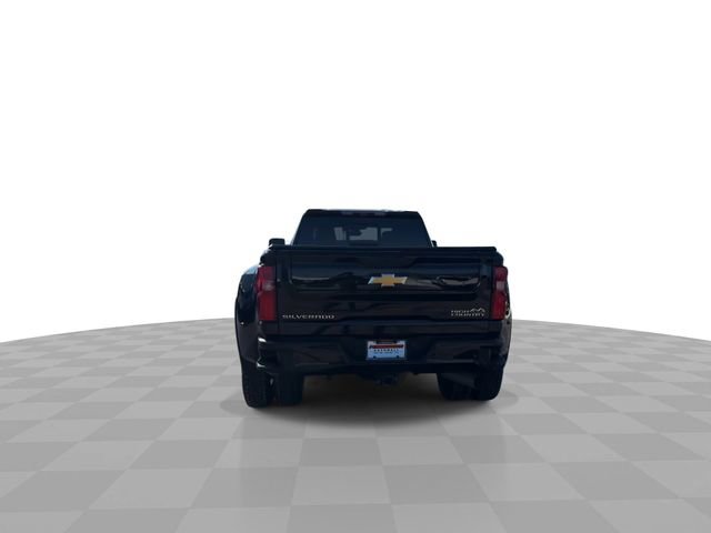 Used 2023 Chevrolet Silverado 3500 High Country image 3