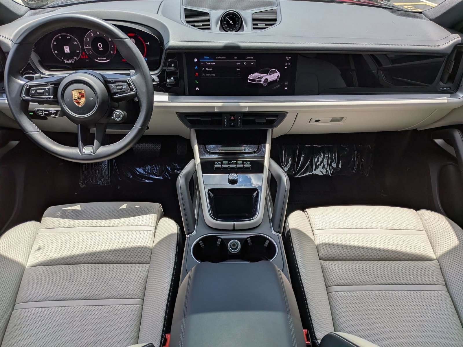 Certified 2024 Porsche Cayenne Coupe AWD/4WD image 23