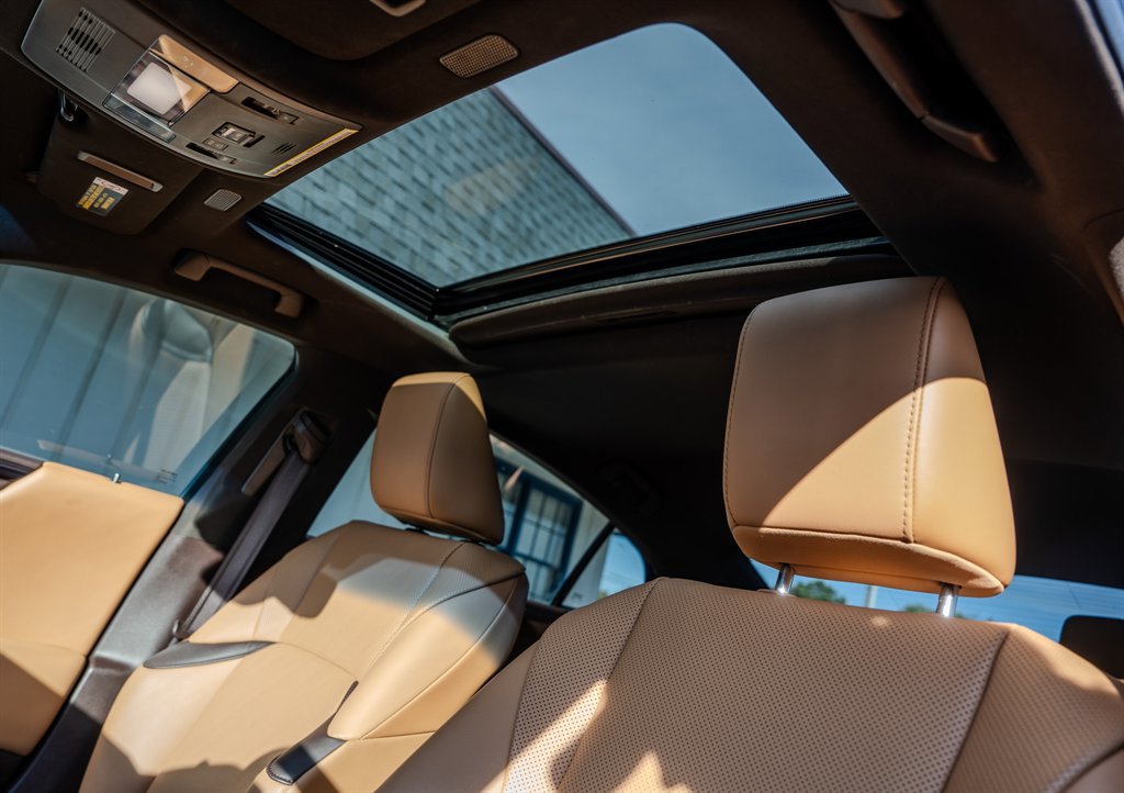 Used 2020 Lexus ES 350 w/ Premium Package image 28