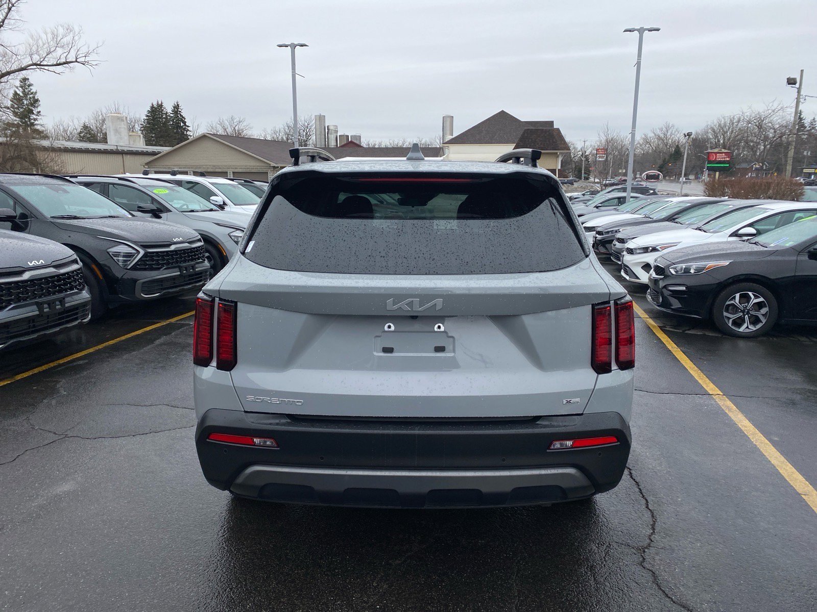 Certified 2023 Kia Sorento S w/ Panoramic Sunroof Package image 7