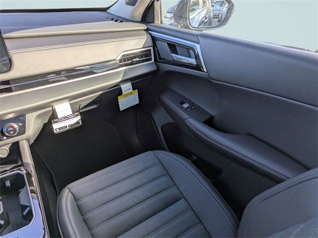 New 2026 Mitsubishi Outlander SE image 19