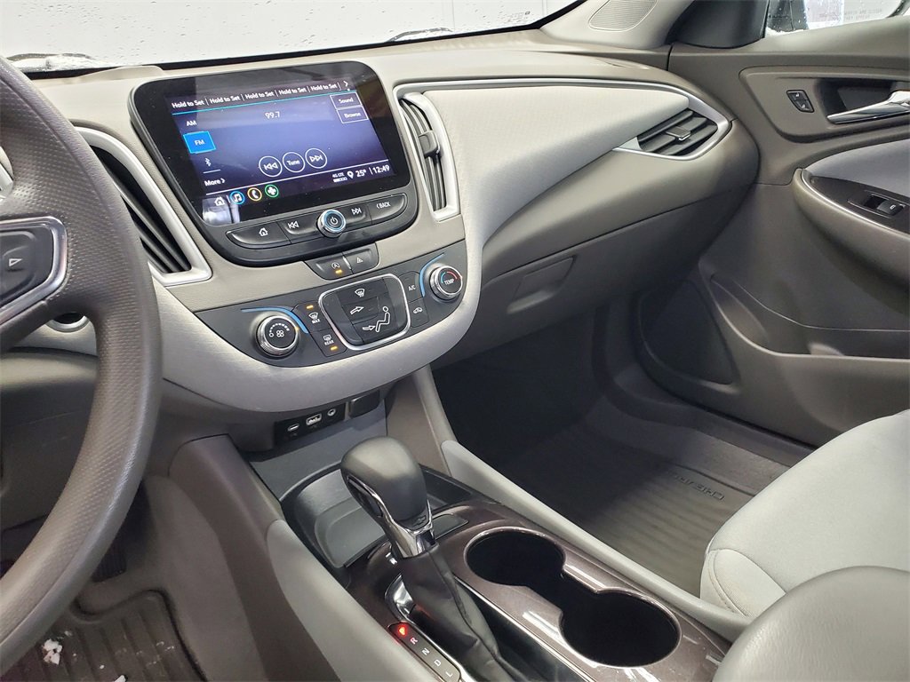Used 2021 Chevrolet Malibu LS image 15