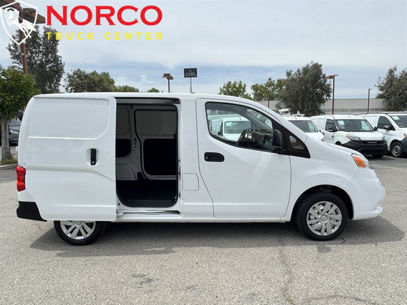 Used 2021 Nissan NV200 S FWD image 2