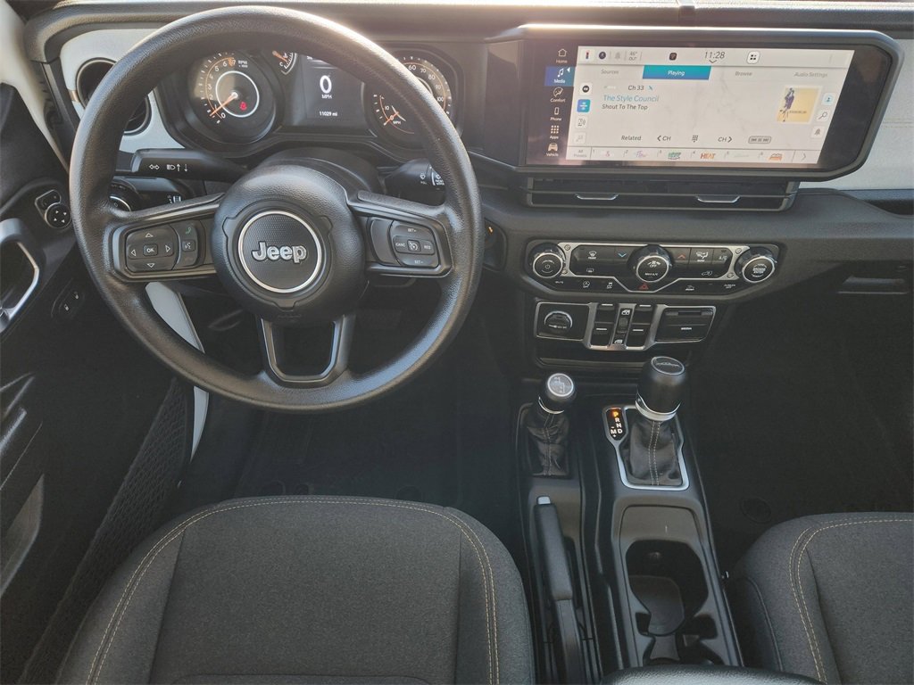 Used 2024 Jeep Gladiator Sport image 28