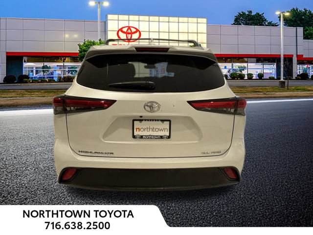 Used 2023 Toyota Highlander XLE image 28