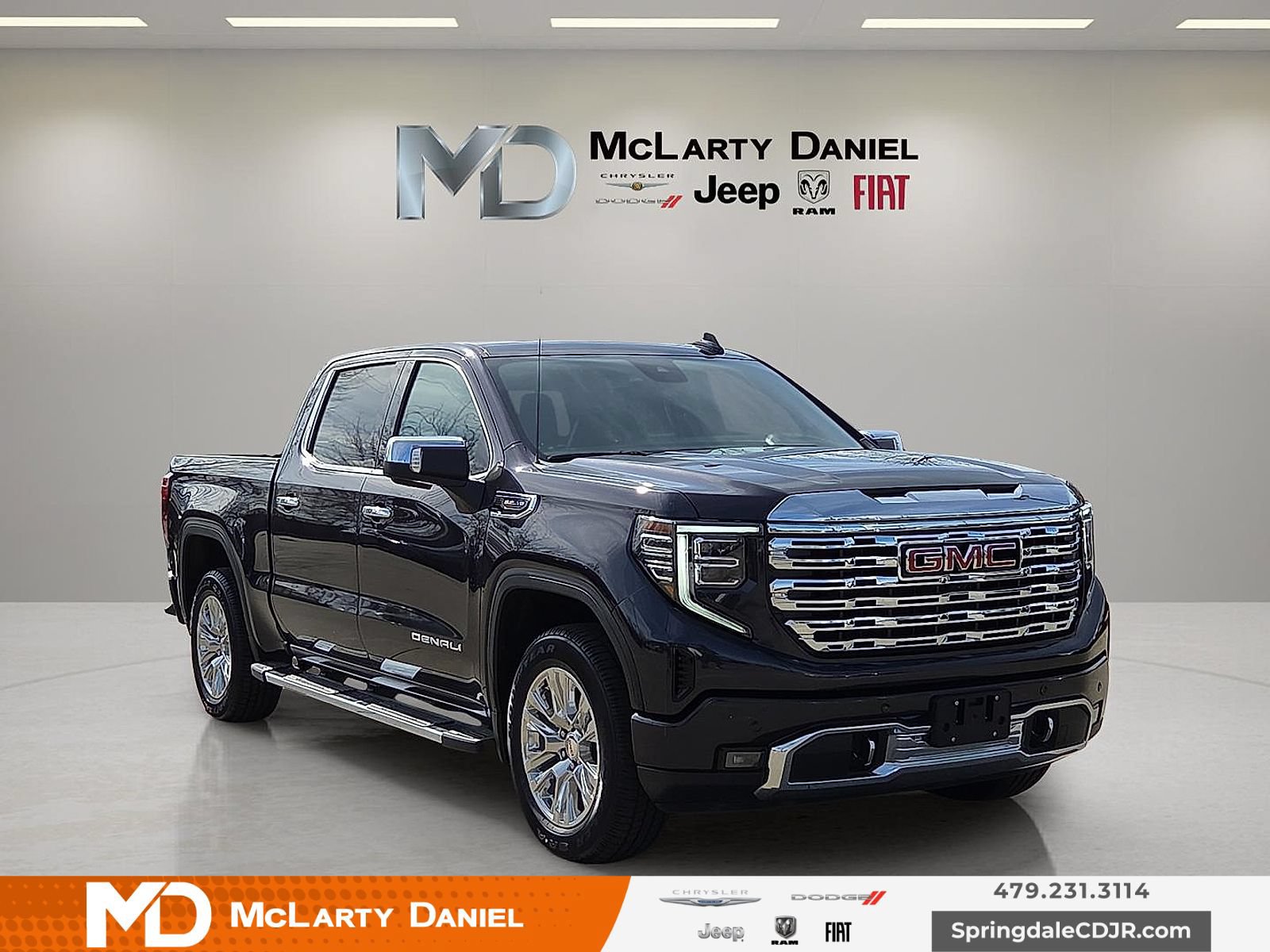 Used 2025 GMC Sierra 1500 Denali w/ Technology Package AWD/4WD image 1