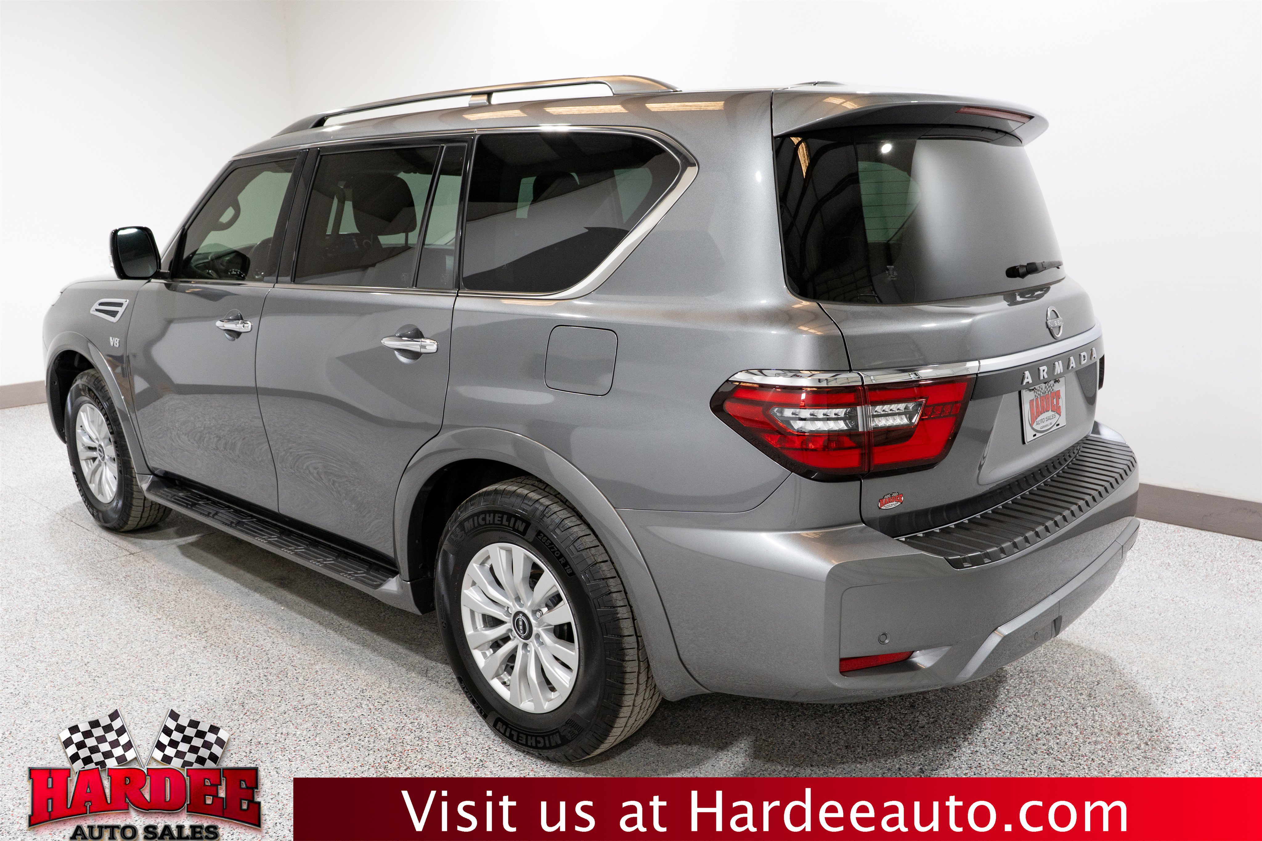 Used 2022 Nissan Armada SV w/ Cargo Package RWD image 3