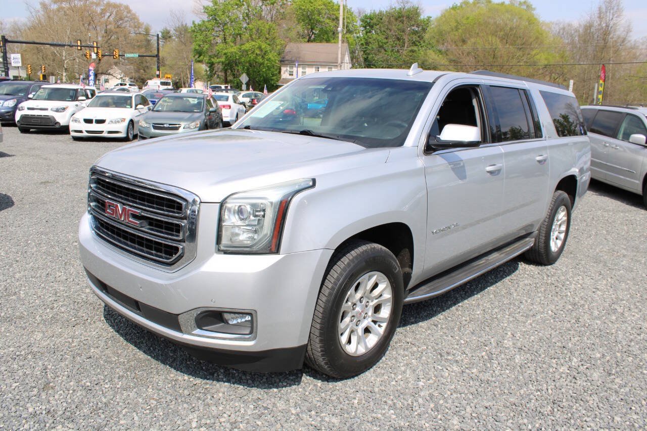 Used 2015 GMC Yukon XL SLT w/ Open Road Package AWD/4WD image 2