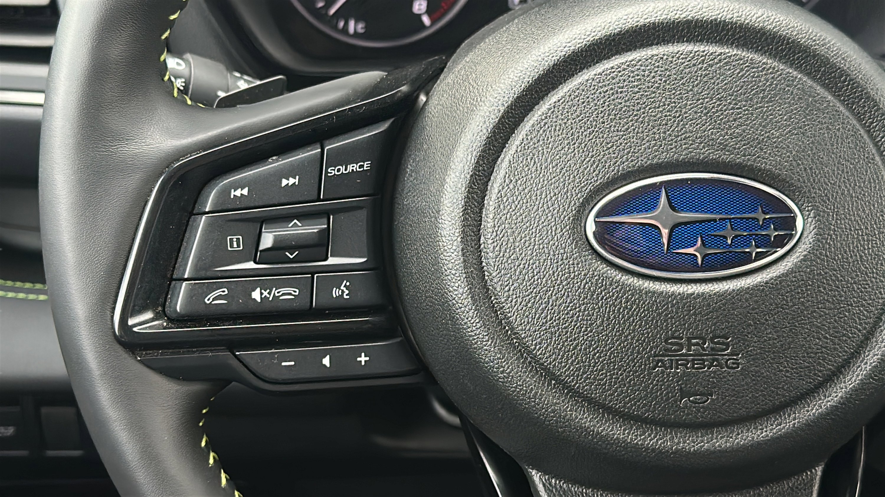 Certified 2025 Subaru Ascent Bronze Edition AWD/4WD image 11
