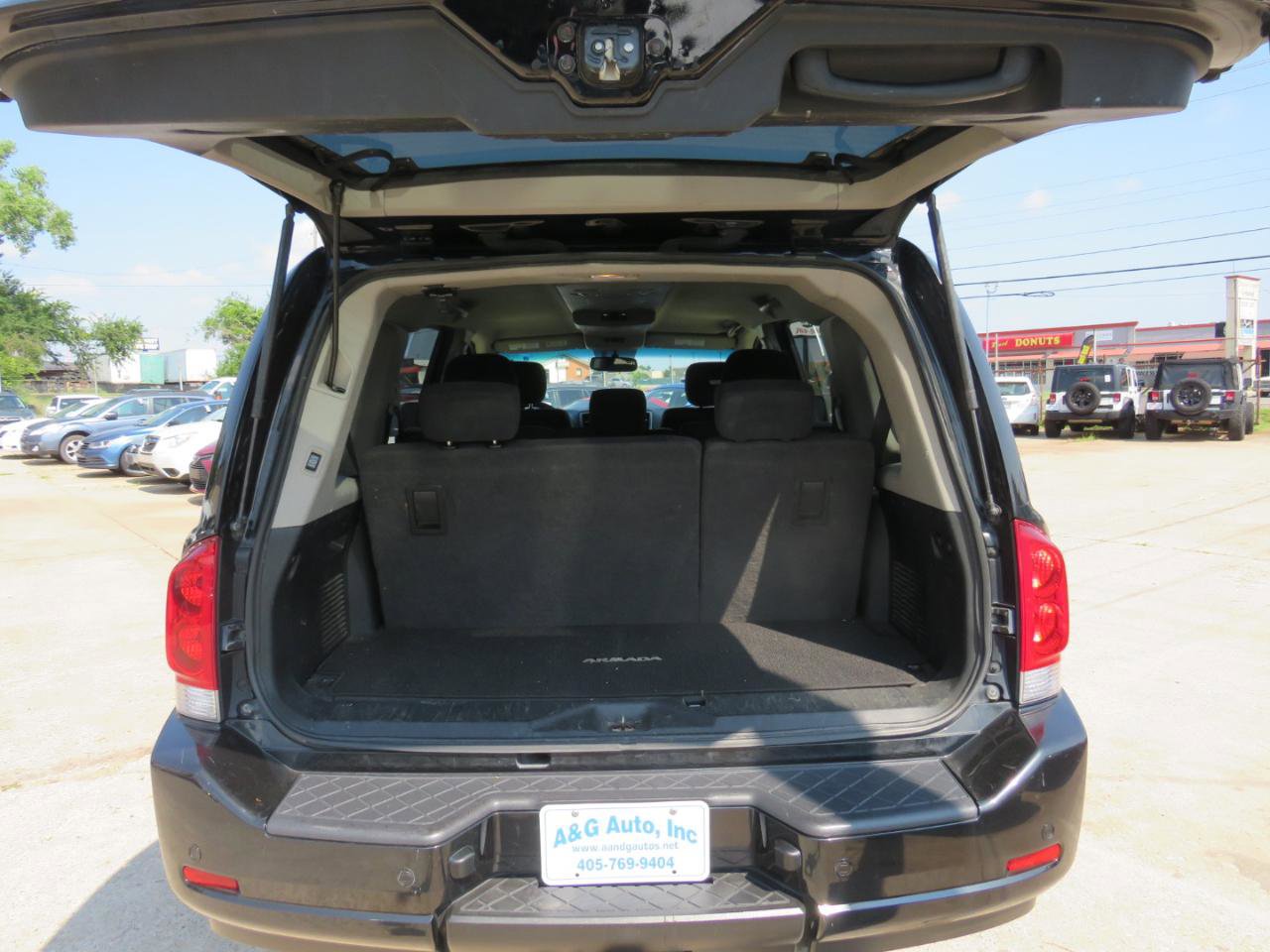 Used 2015 Nissan Armada SV AWD/4WD image 15