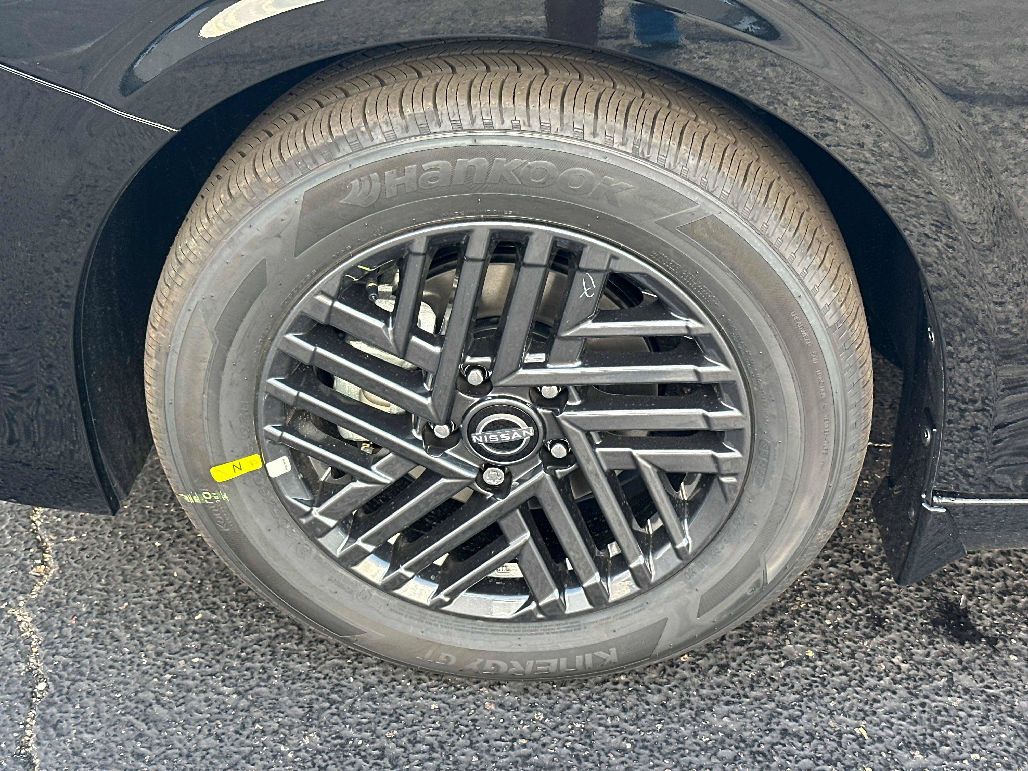 New 2027 Nissan Sentra SV w/ Floor Mat Package FWD image 9