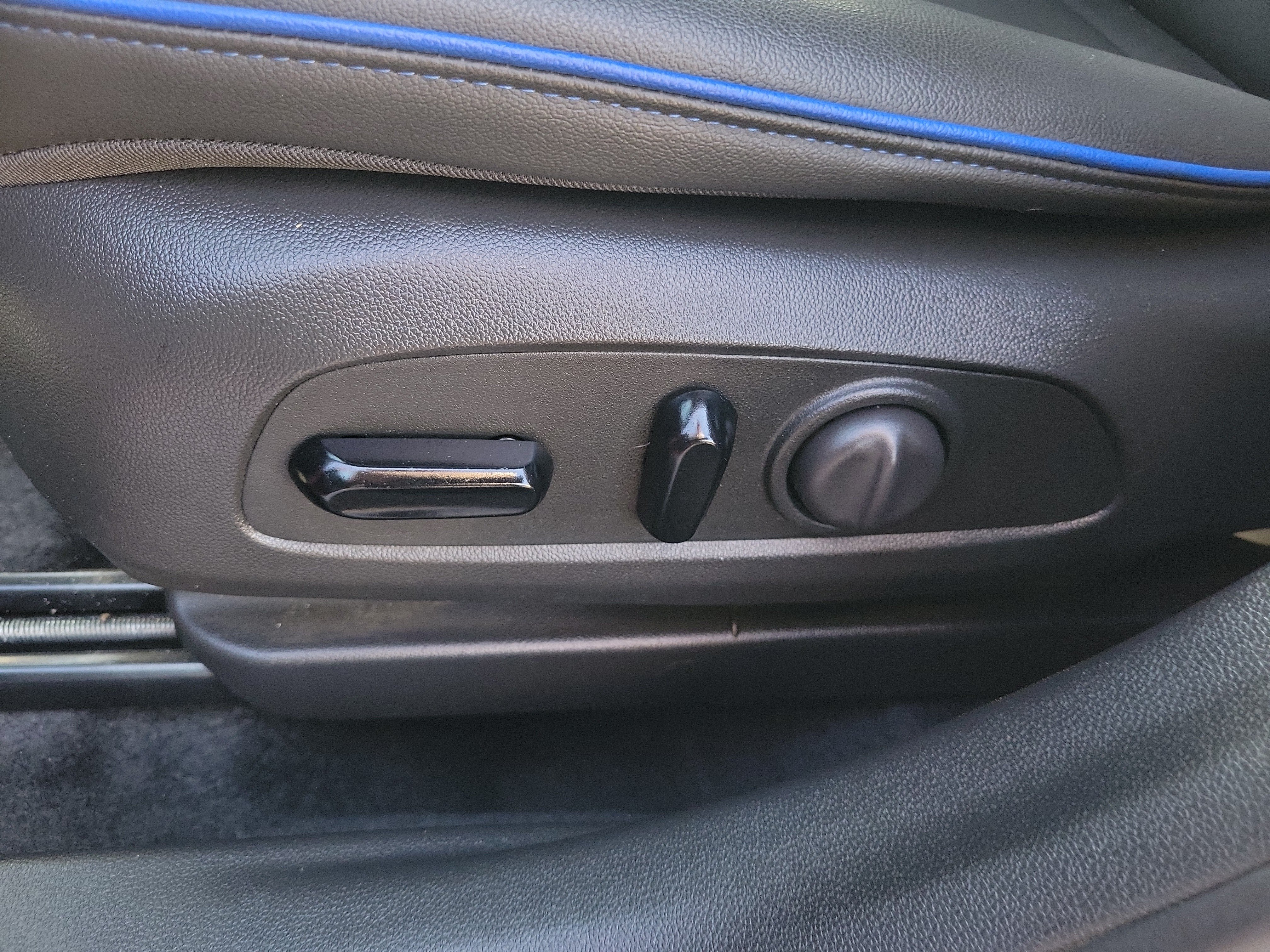 Used 2024 Buick Envista Sport Touring w/ Convenience I Package FWD image 17