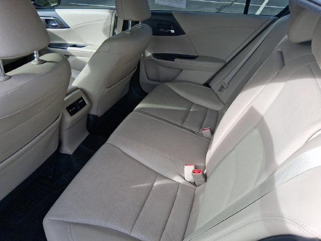 Used 2017 Honda Accord Touring image 16